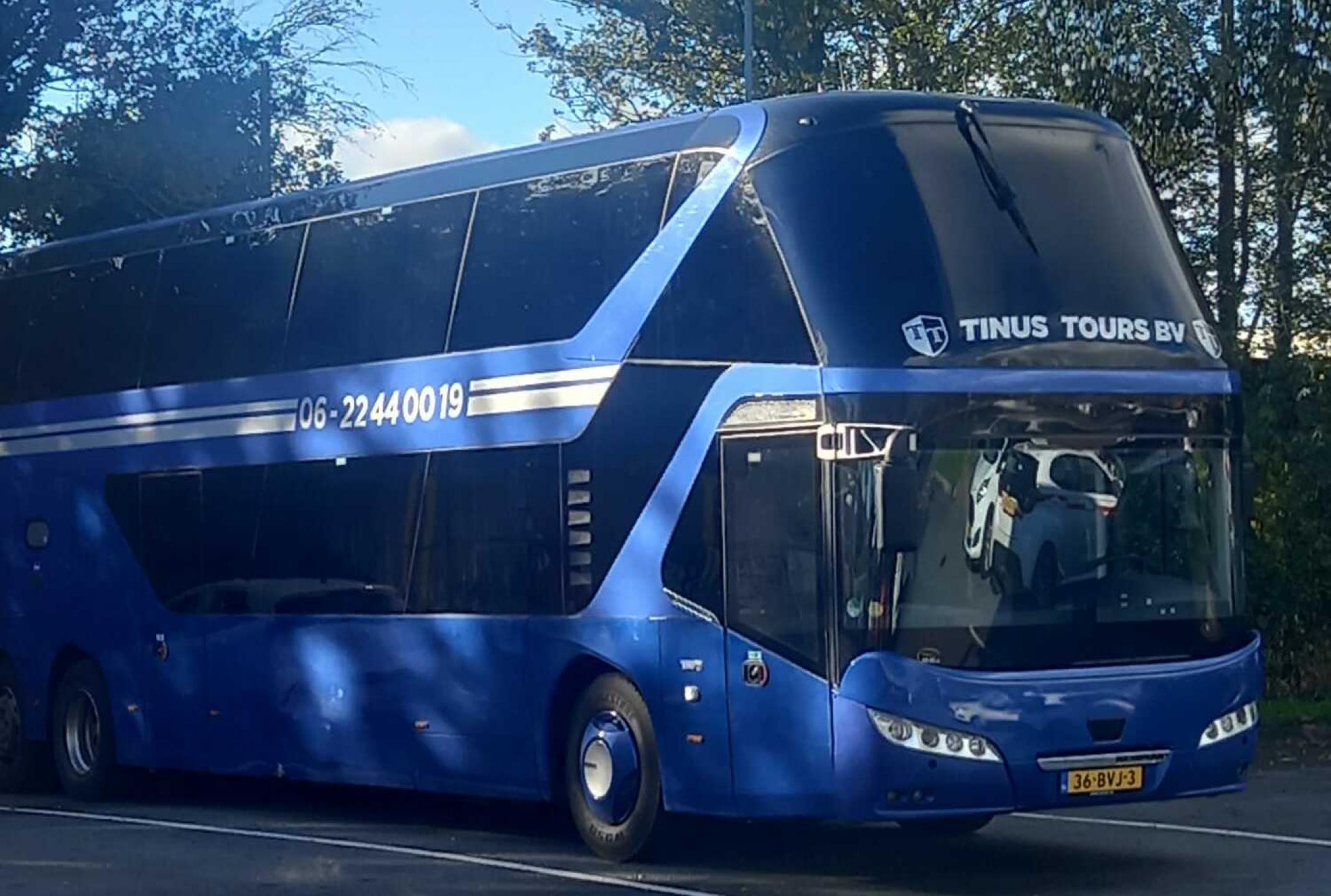 Neoplan Skyliner bus