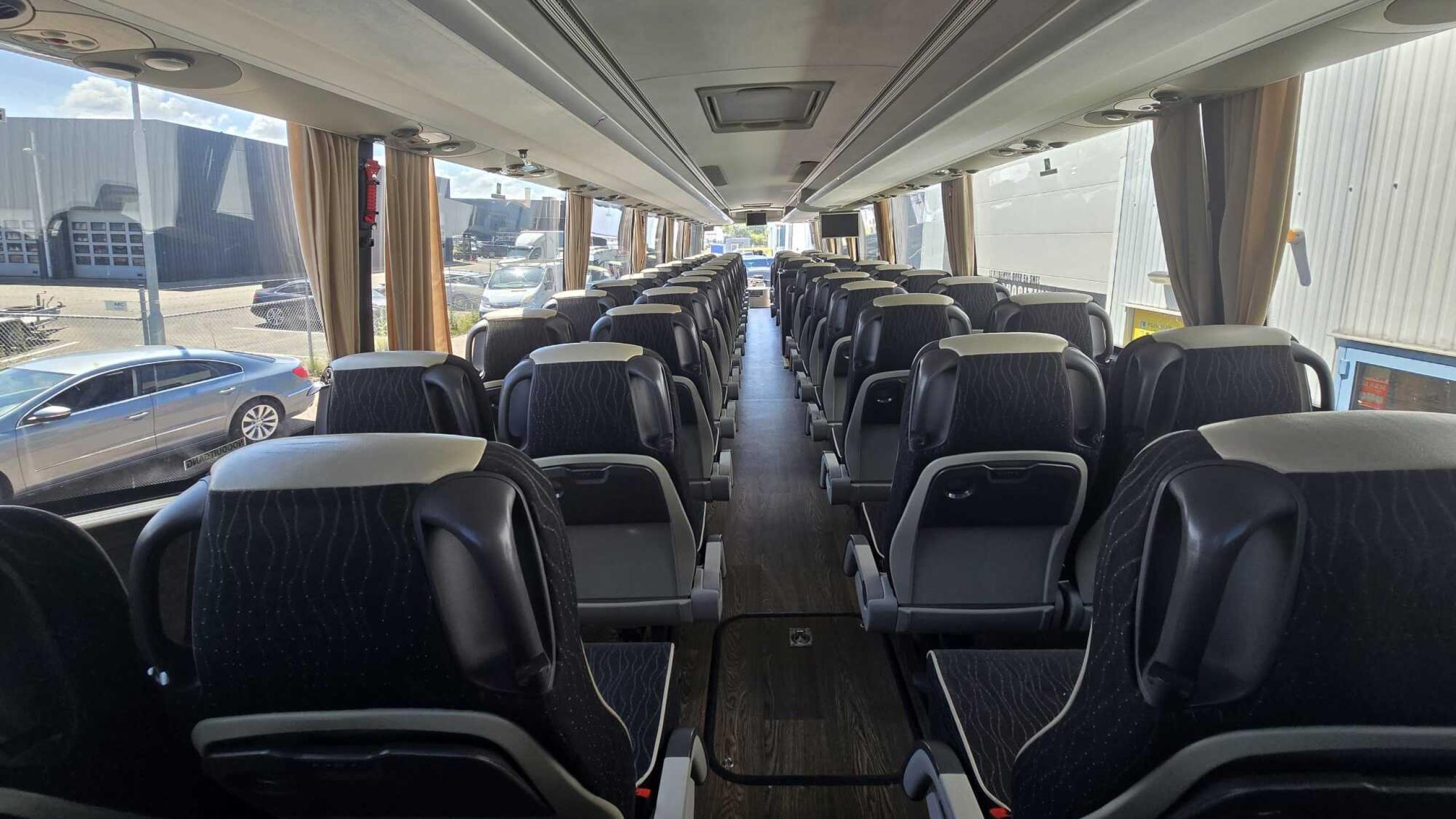 Neoplan Skyliner keukentje